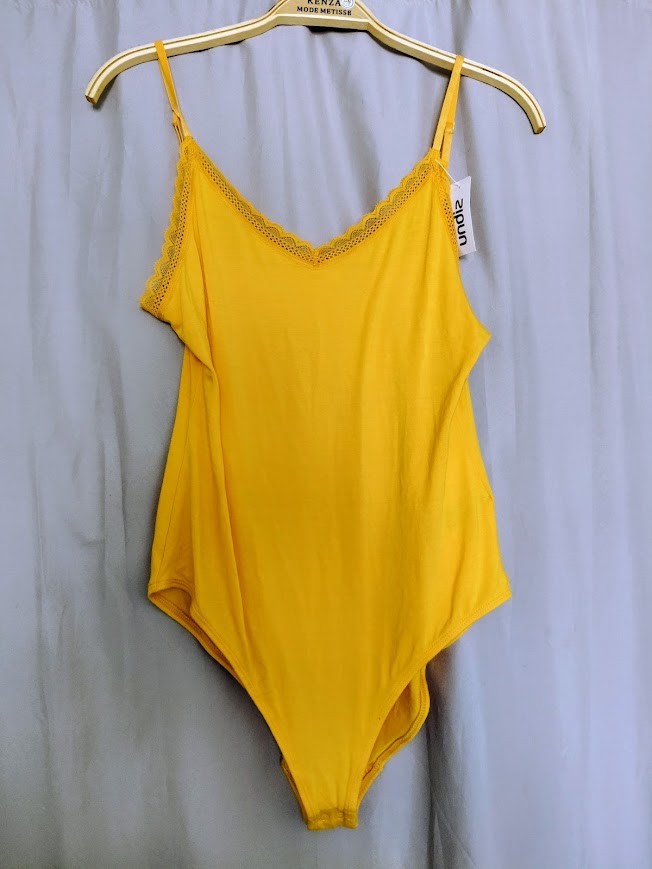 Body jaune T M de la marque UNDIZ NEUF