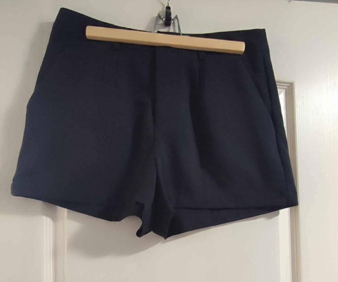 Short femme T42