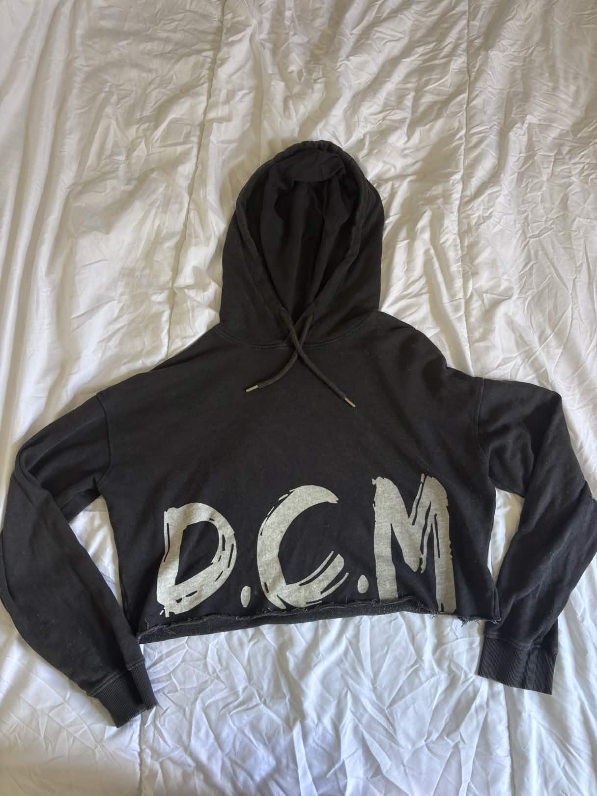 Pull noir crop “D.C.M”