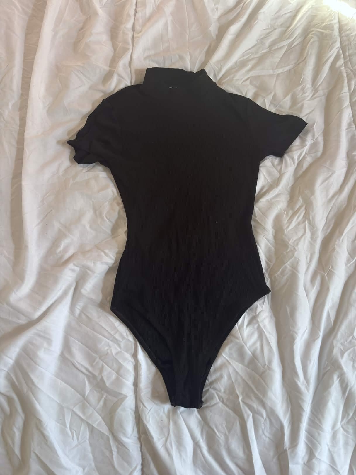 Body noir avec col