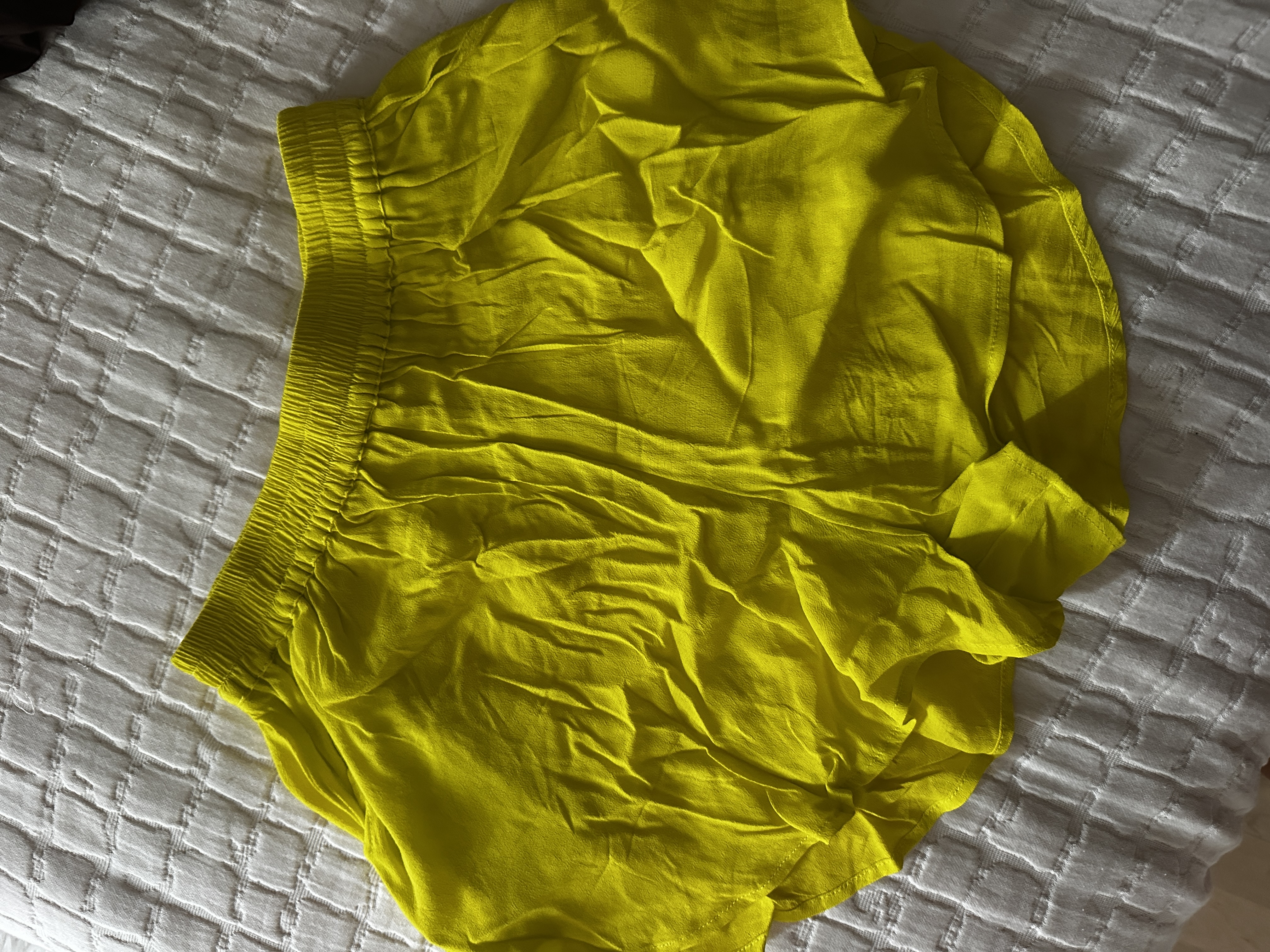 Short jaune CoB