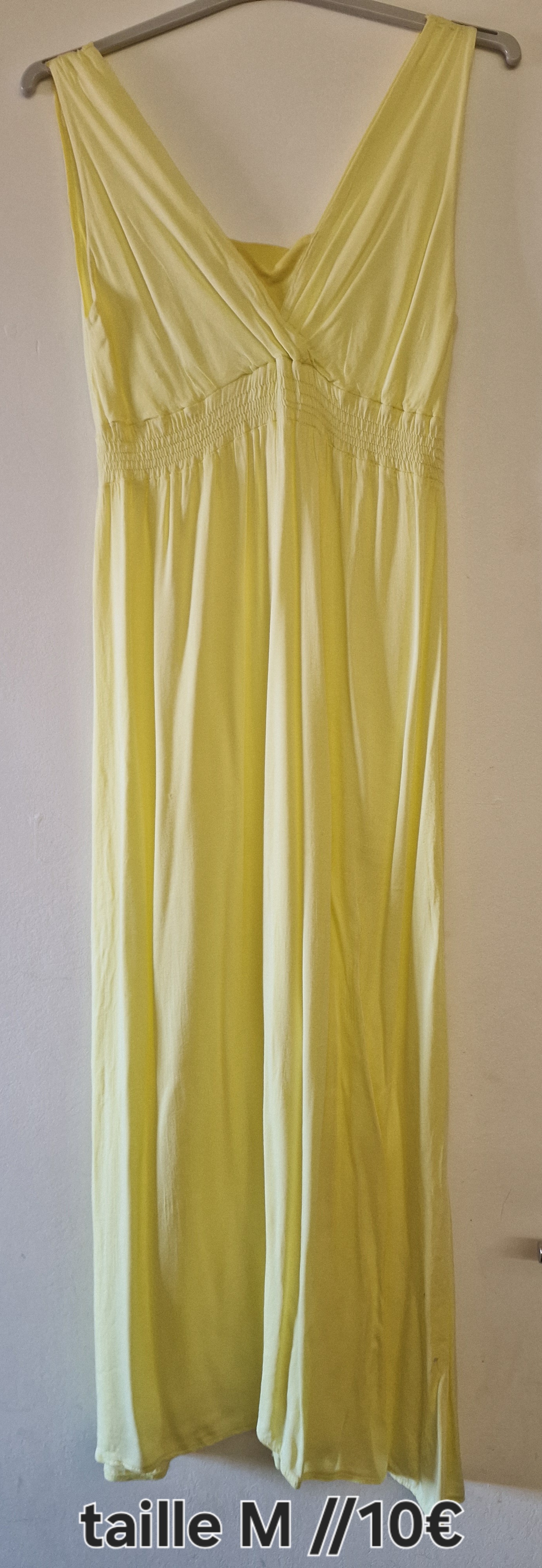 Vend robe jaune