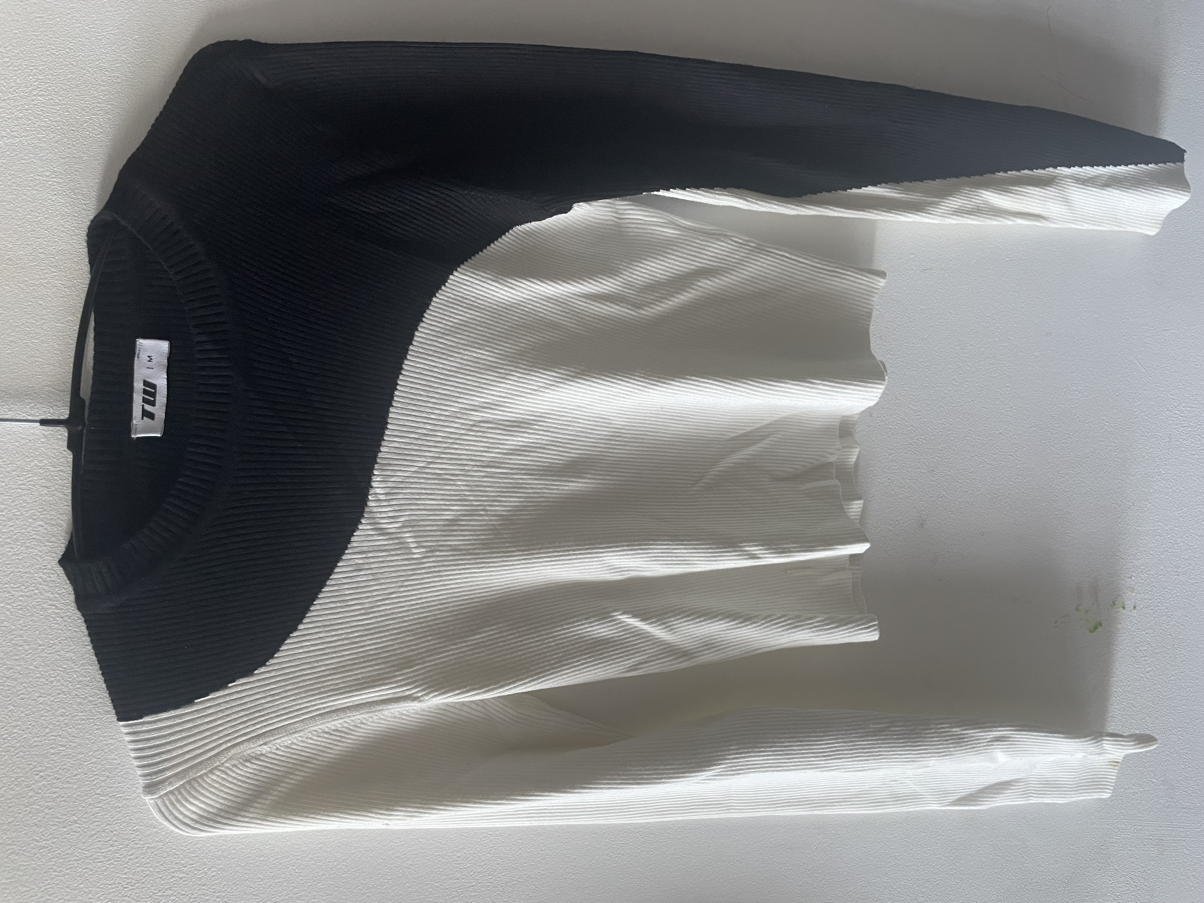 Haut noir et blanc