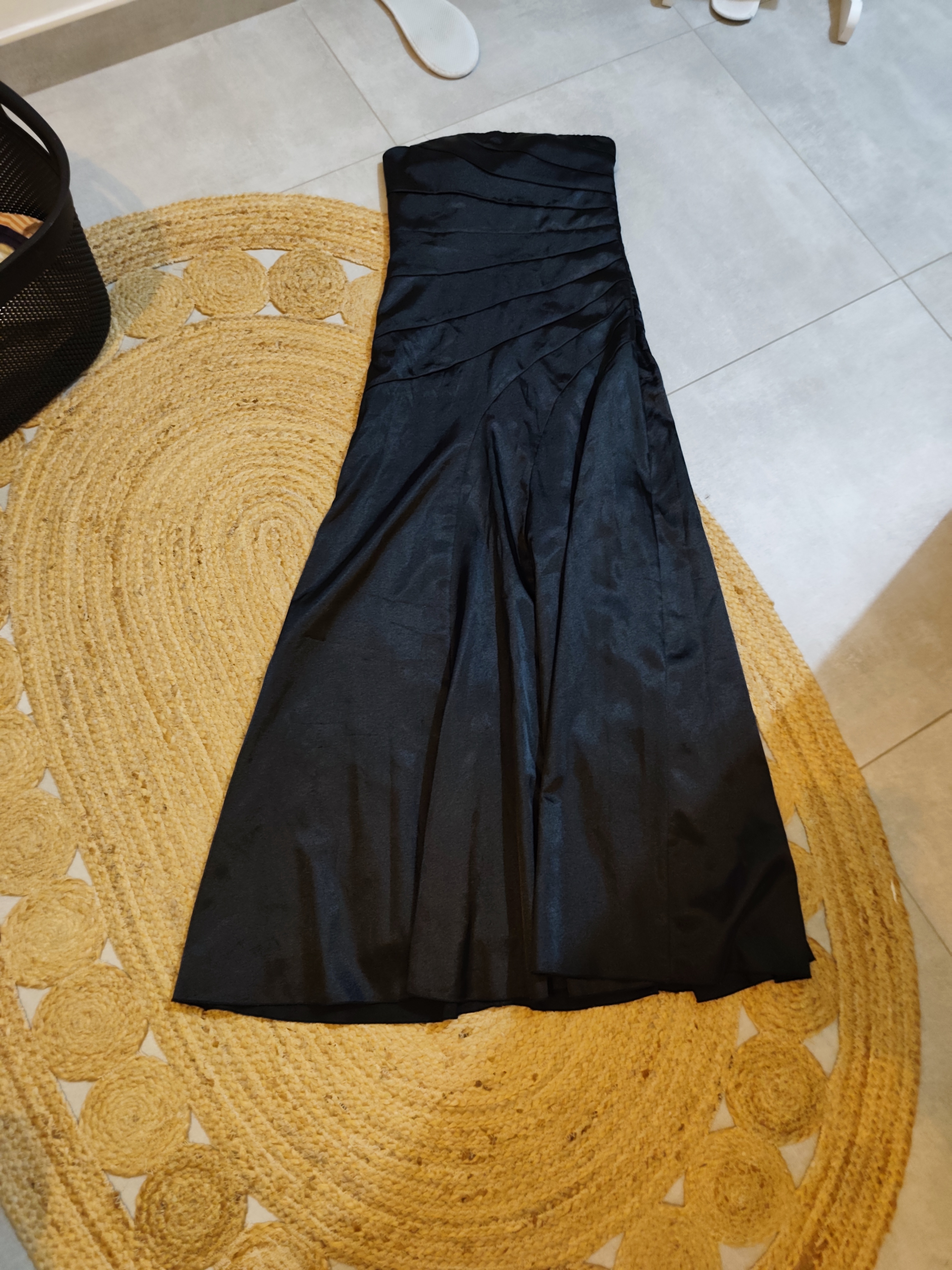 Robe de soirée Noire satinée