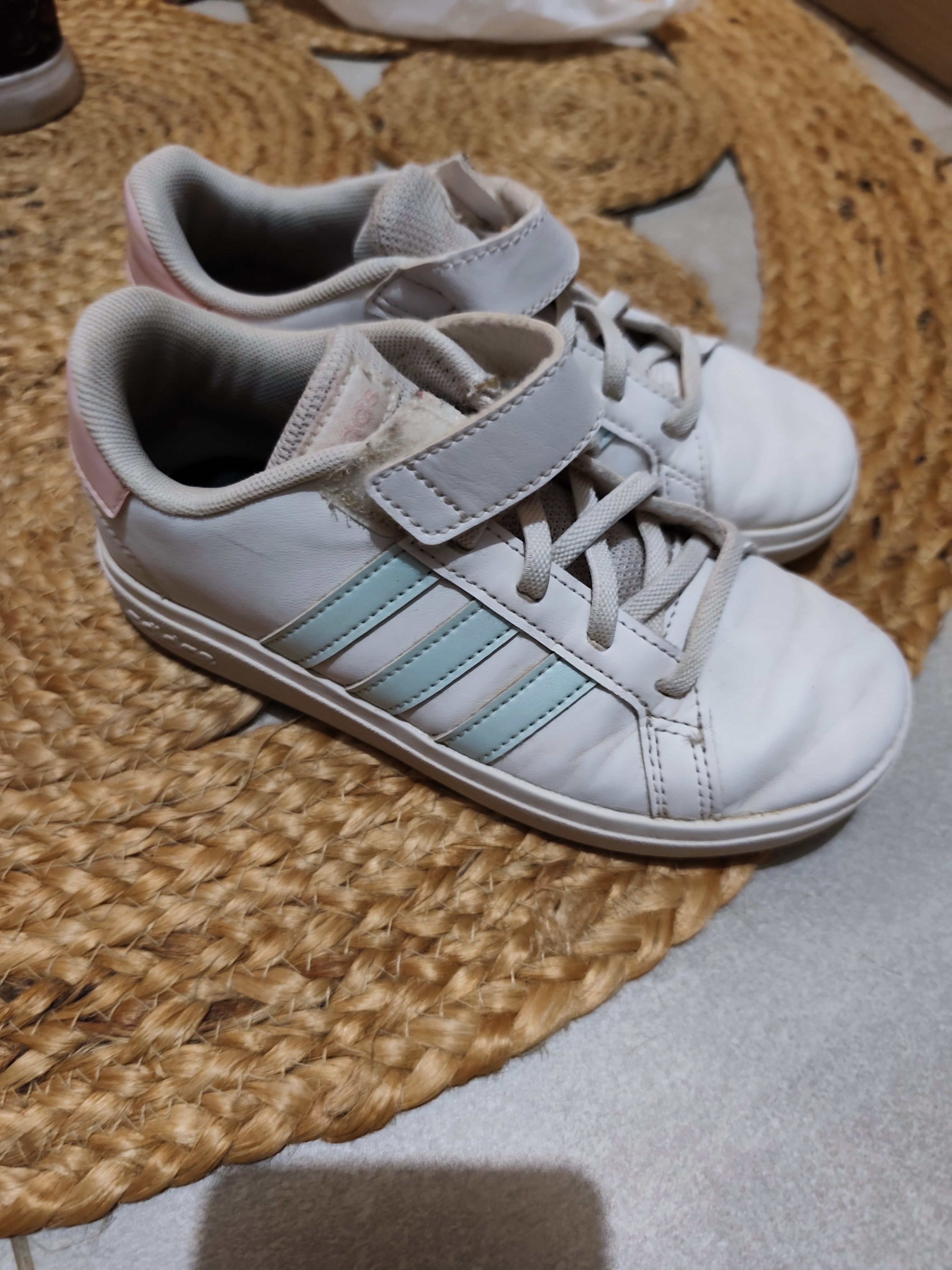 Chaussures adidas bleu et rose