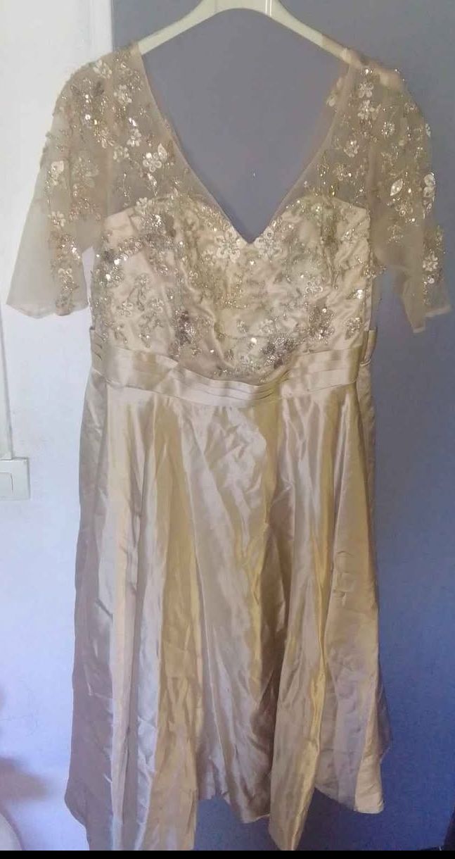 Robe cortège champagne taille 42
