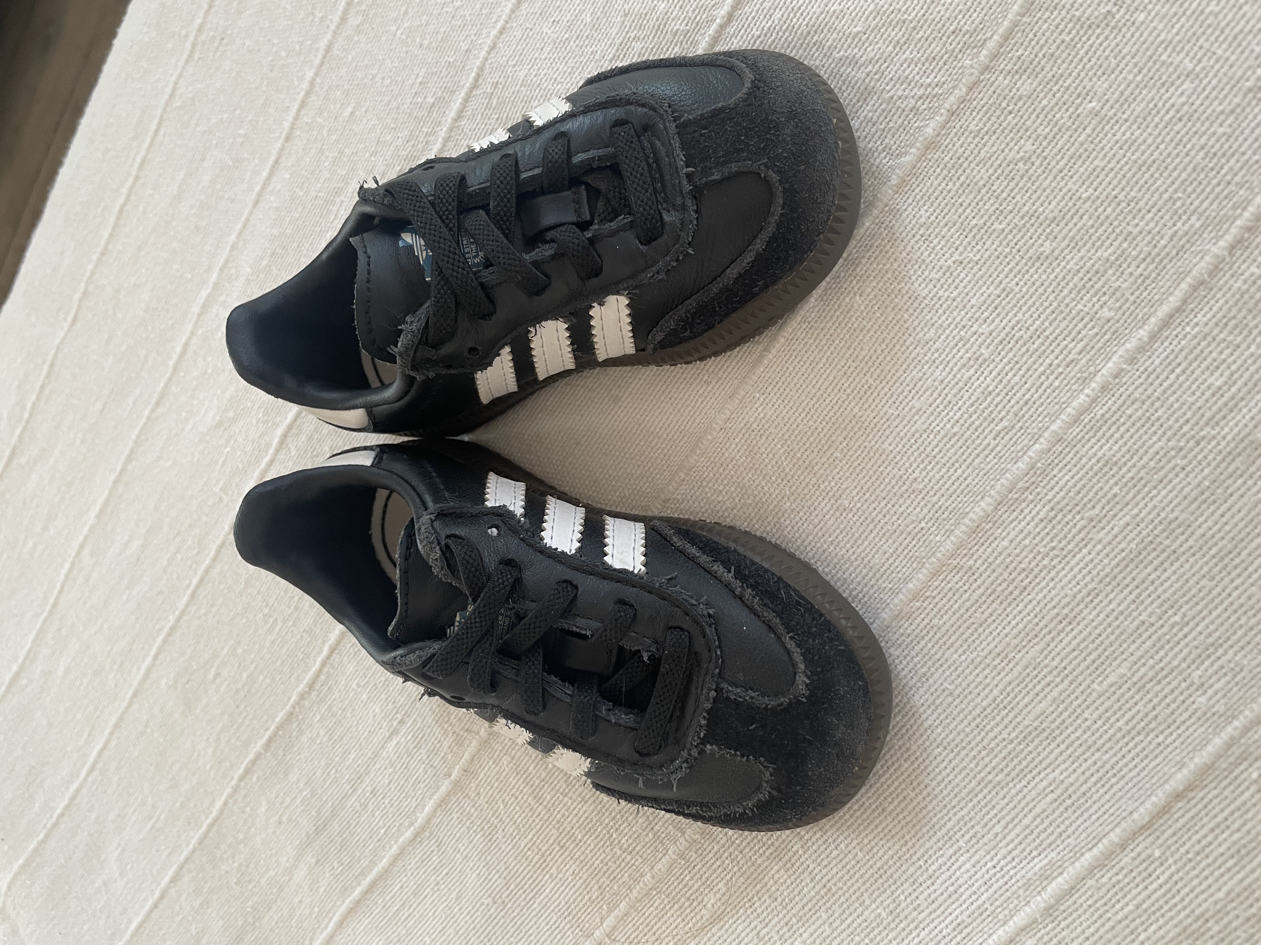 Adidas Samba- T 22