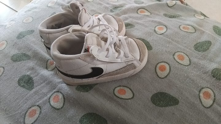 Basket nike enfant taille 23,5