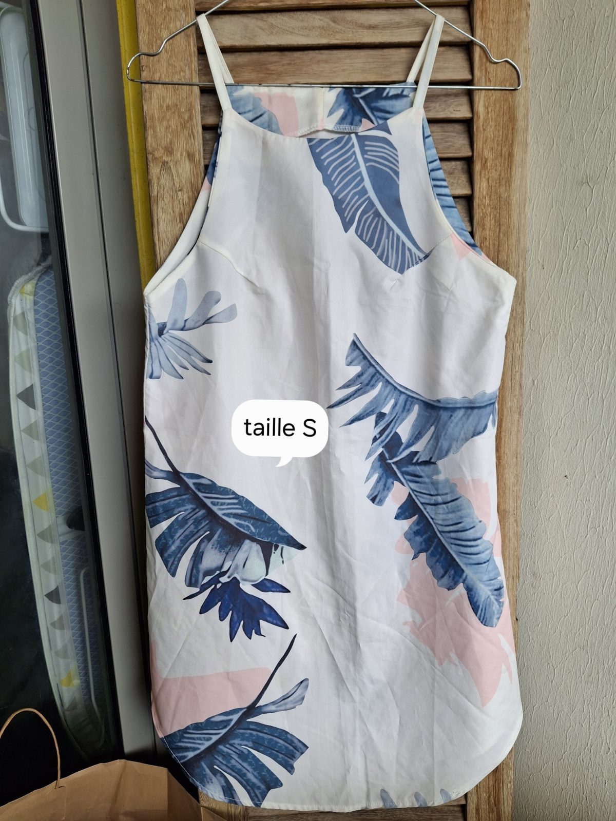 Robe légère imprimé tropical – Taille S – très bon état