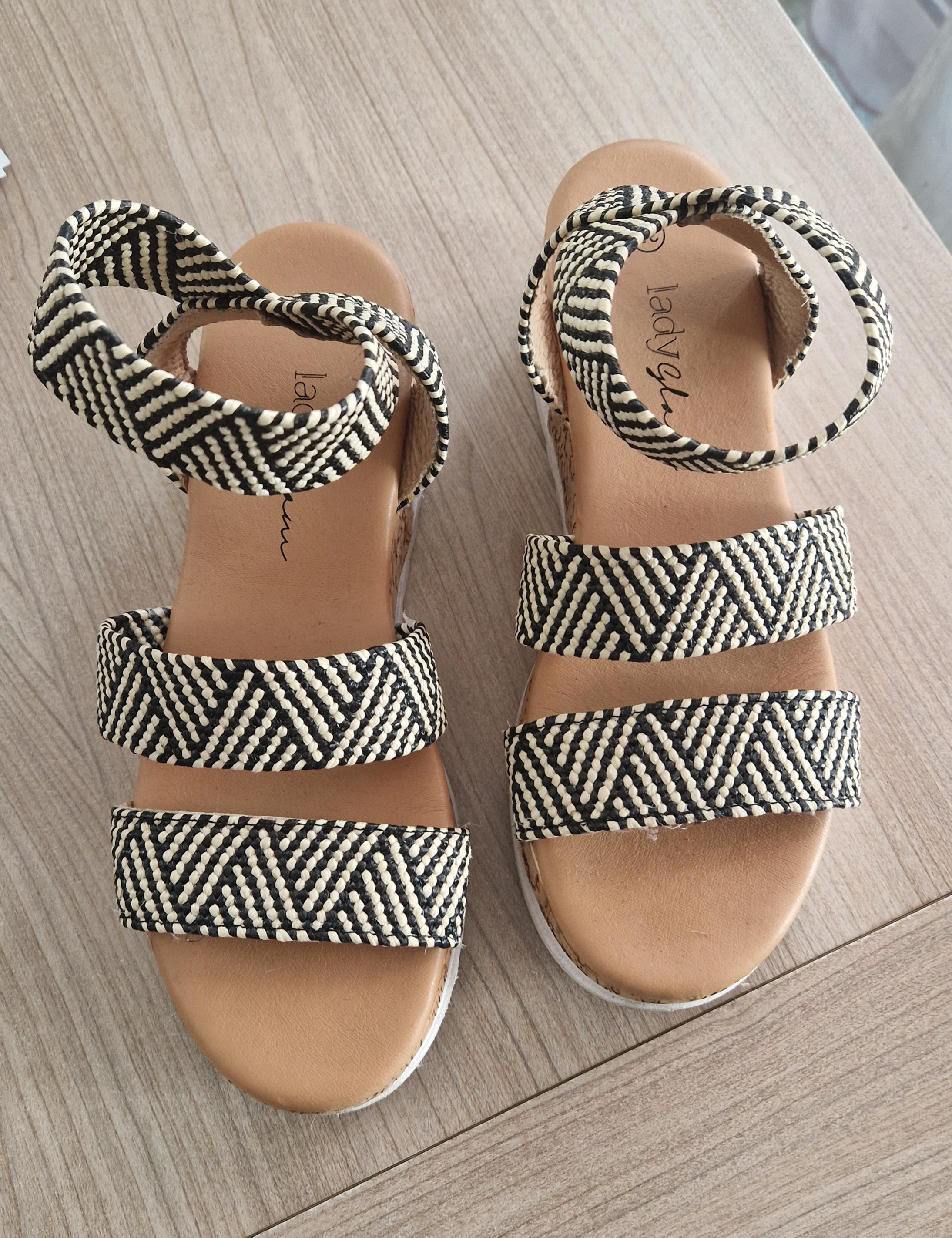 Sandale