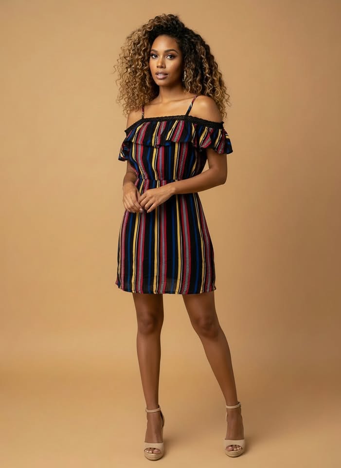 Robe colorée – épaules dénudées – rayures multicolores