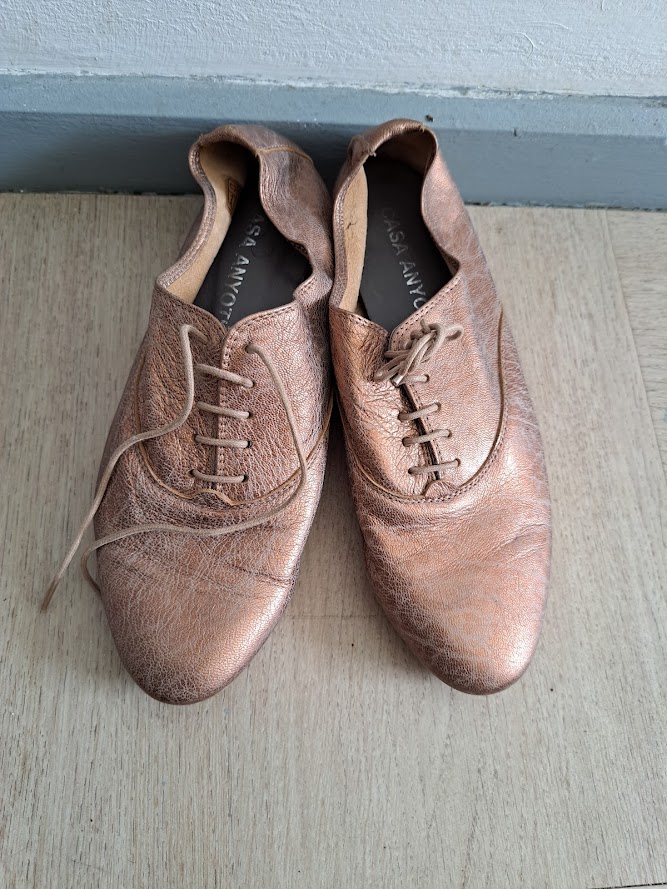 Chaussures femme en cuir souple P 39