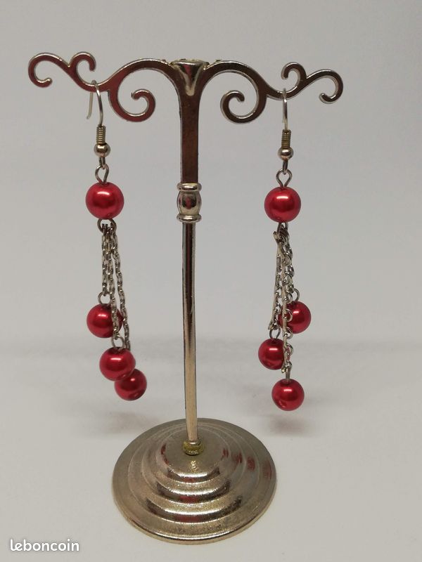 Boucles d'oreilles pendante perles rouges ou jaunes NEUF