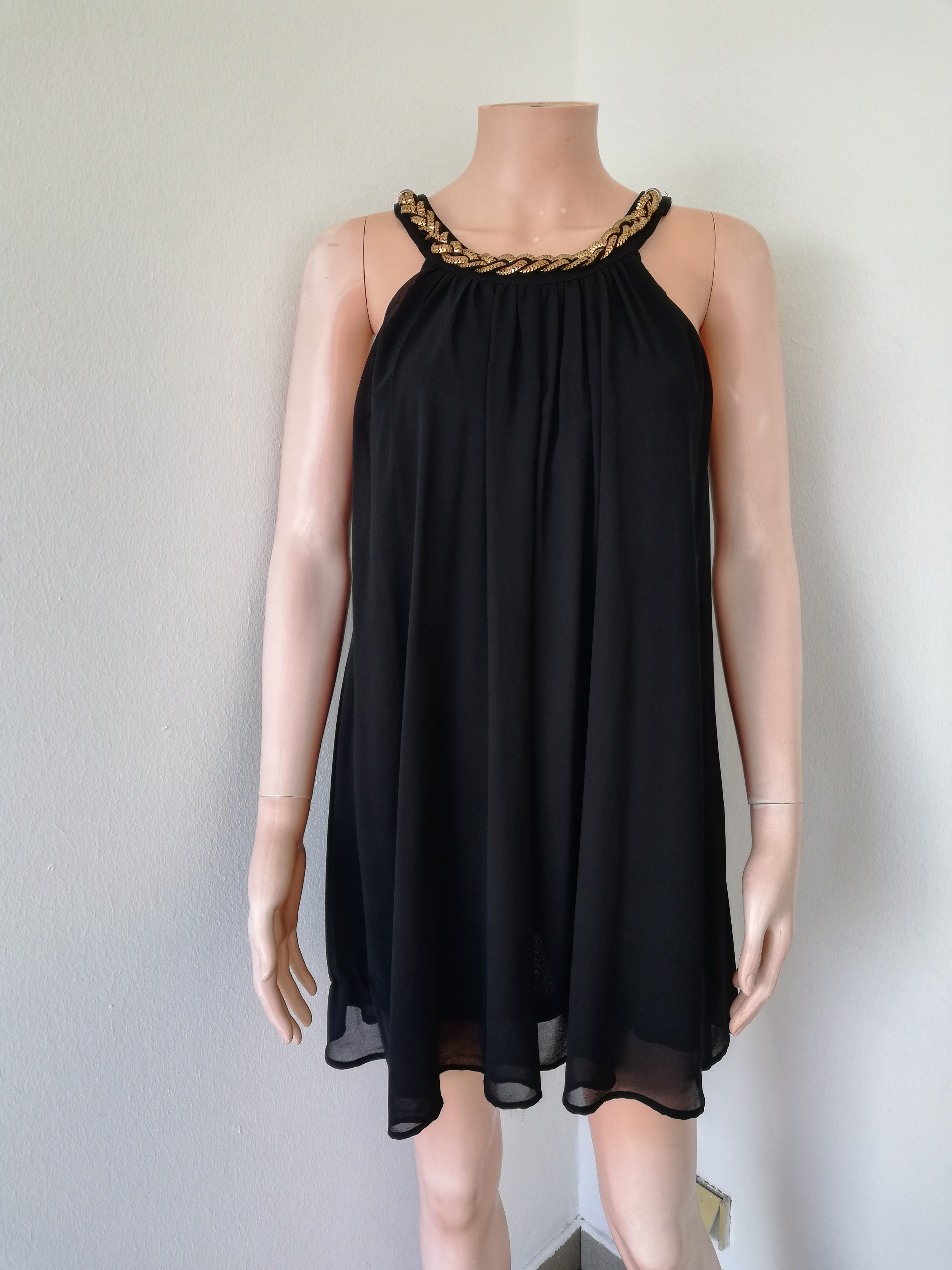 Robe femme Noir avec tresse doré T36