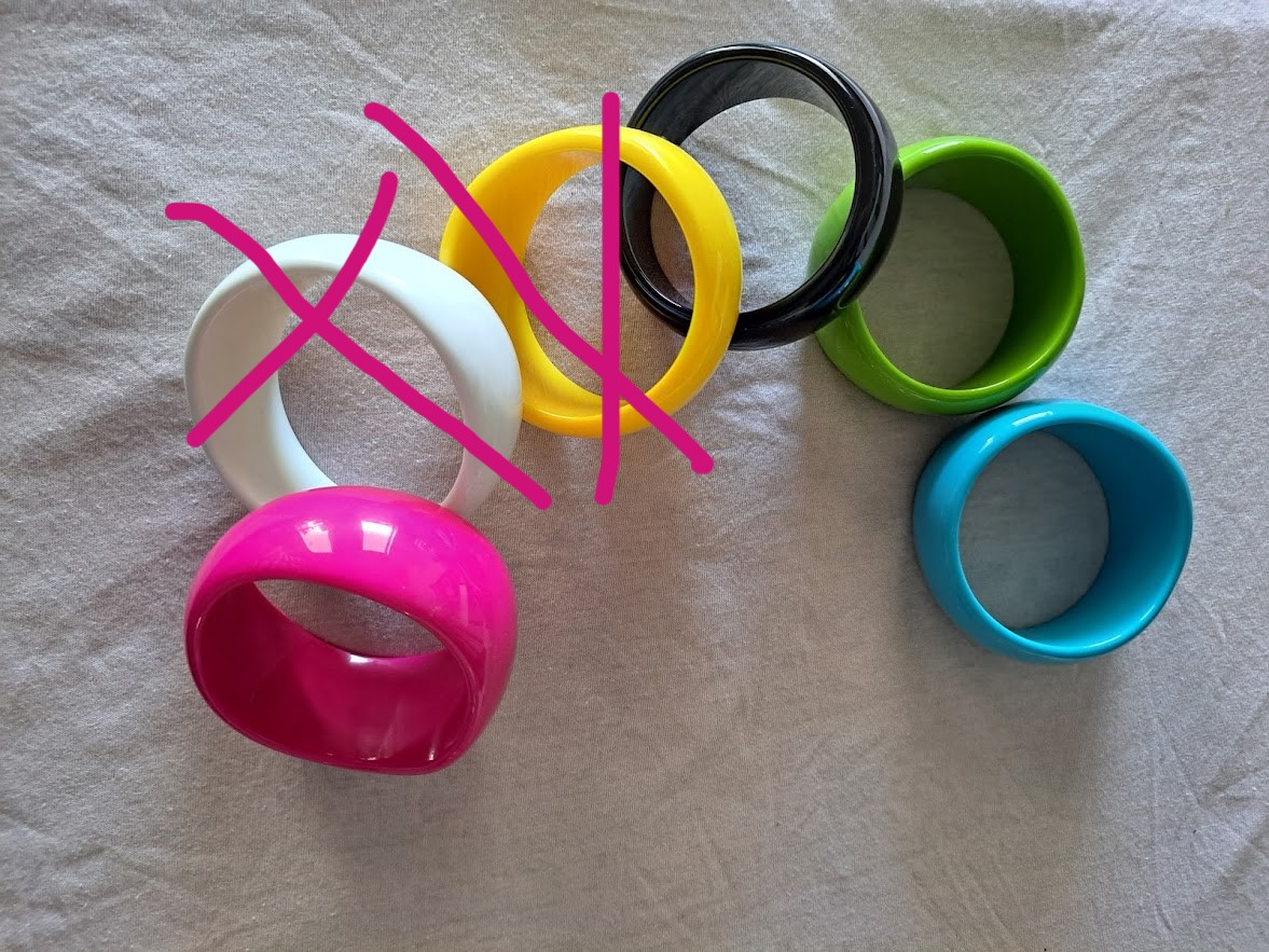 Gros bracelet de couleurs en bakélite