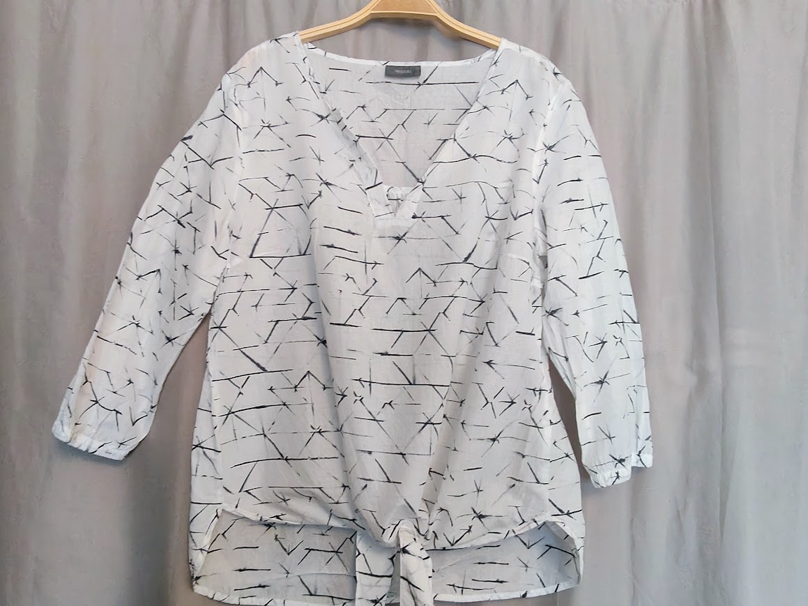 Haut fem blouse impriné T38 marque YESSICA