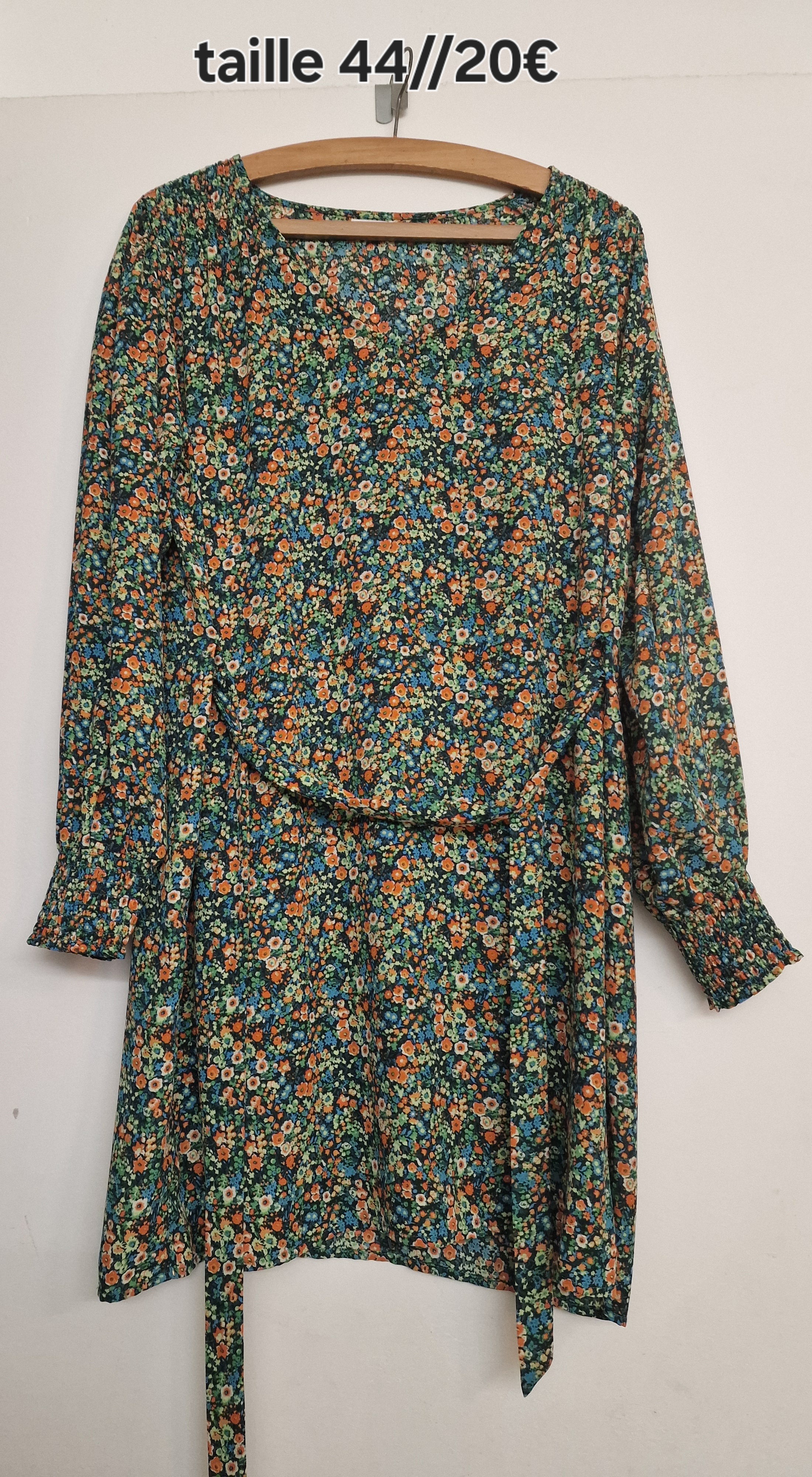 Vend robe taille 44