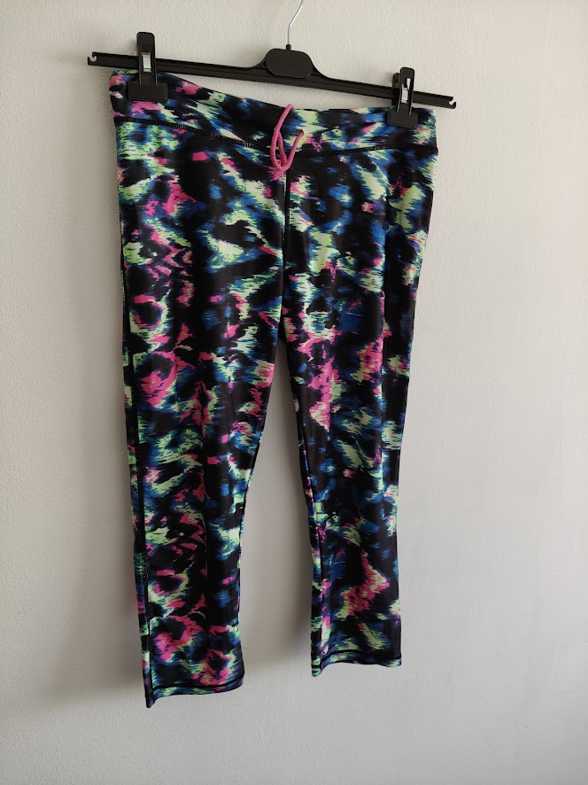 vêtements de sport pantalon taille S/M très bon état
