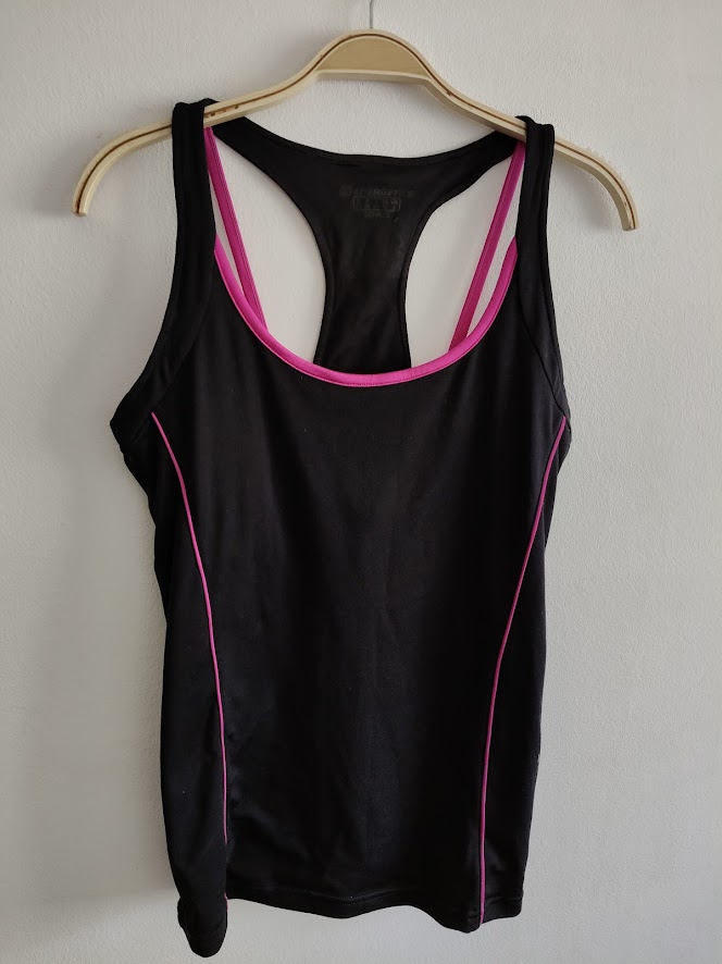 Vêtement de sport, haut, taille S/M, très bon état