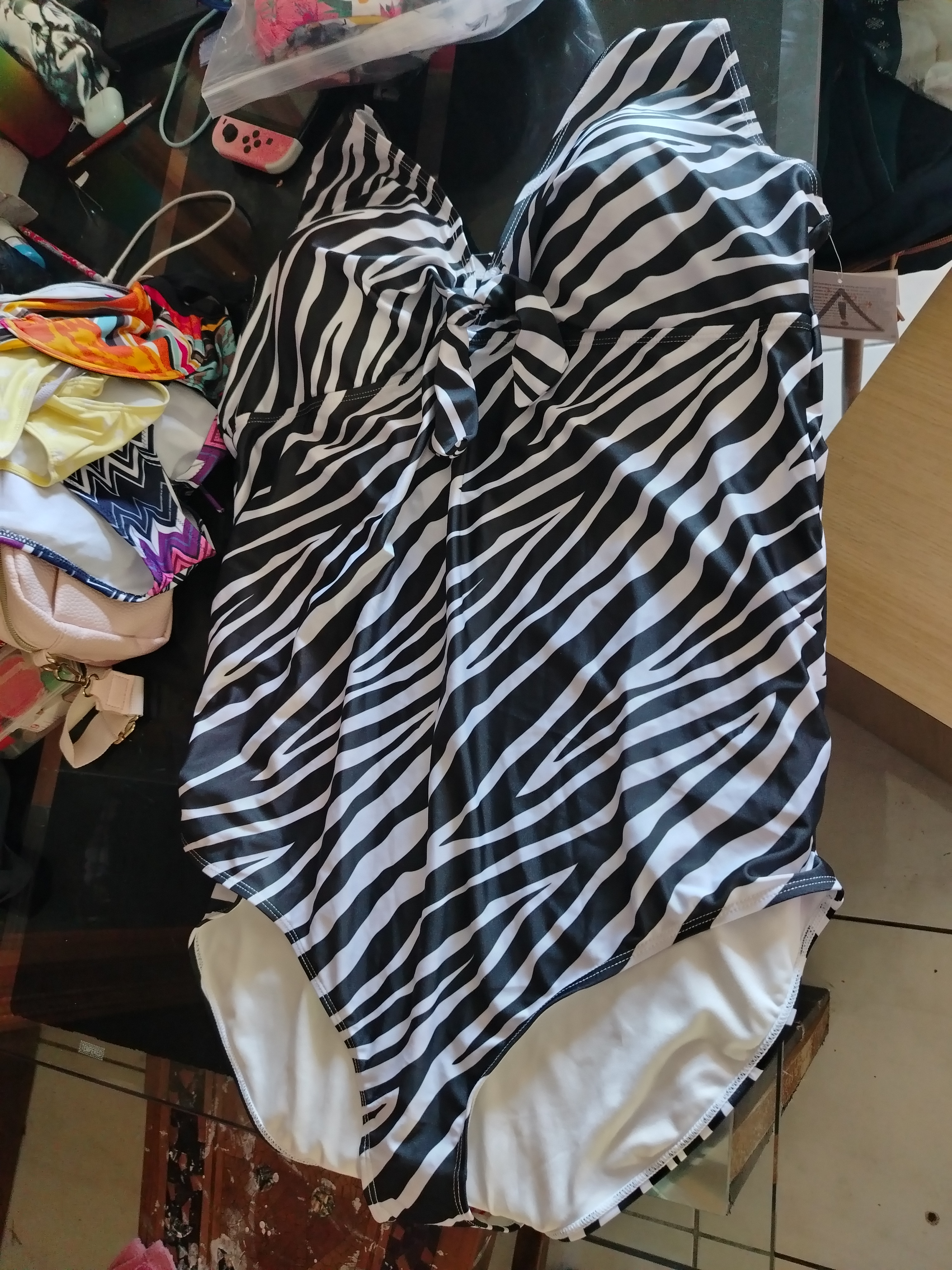 Reste 2 maillot de bain neuf en taille 3xl et 2xl